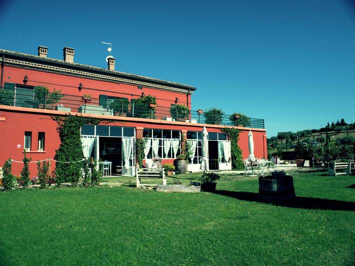 Agriturismo per 4 persone, con Terrazza e Giardino nonché Piscina in Provincia di Rimini