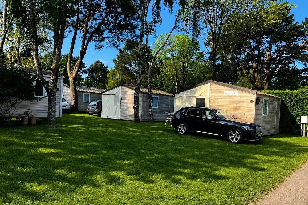 Mini 21-2 (>10 ans) - Sans Sanitaire, 2 ch (lits sup), env 21m² - Max 4 Adultes / 5 personnes in Carnac, Côte des Mégalithes
