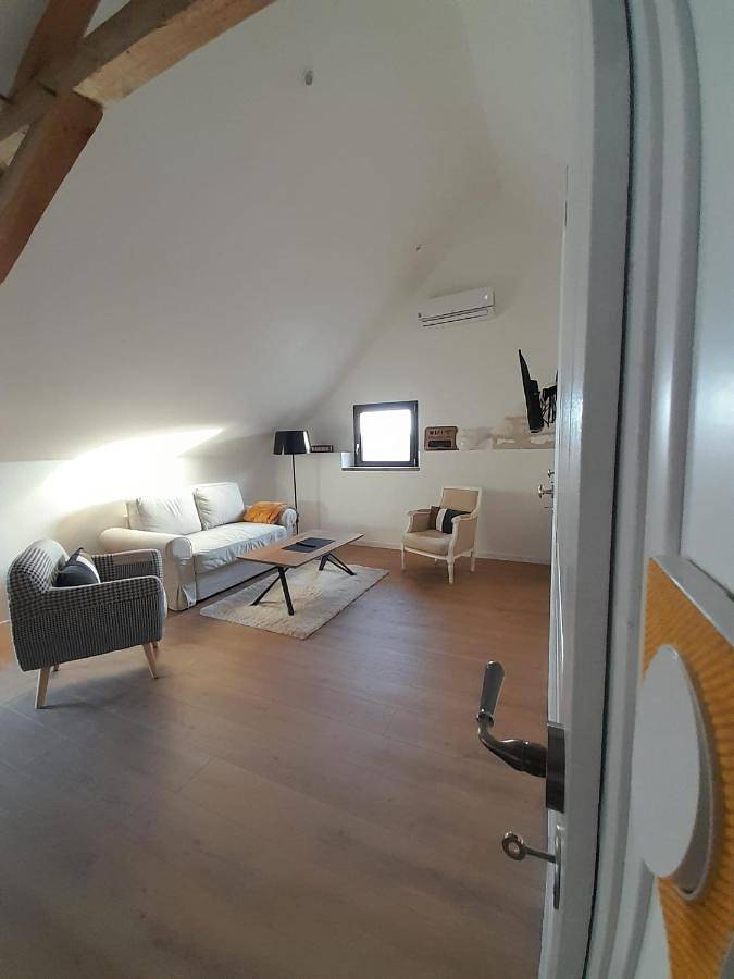 Apartamento de vacaciones para 2 personas, con jardín además de piscina y vistas - 1