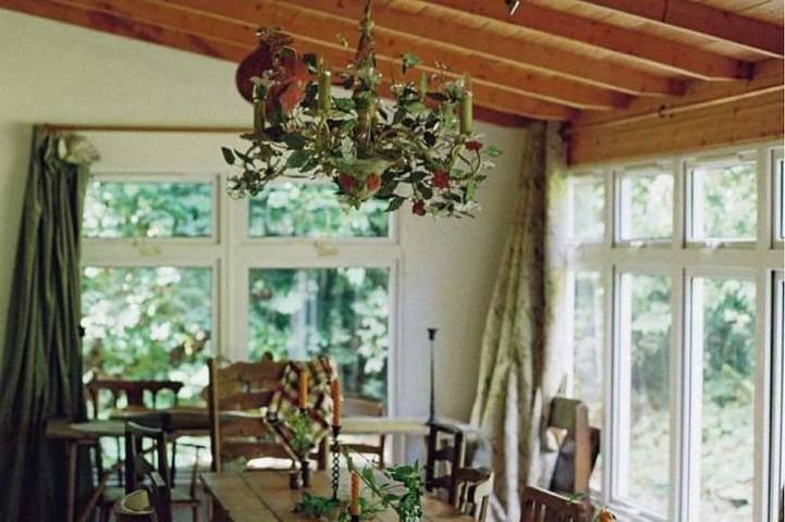 Glamping for 16 people, with garden in Carmarthenshire