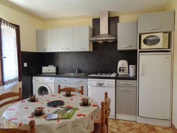 Maison De Vacances pour 3 Personnes dans Parc Naturel Régional Du Pilat, Loire, Photo 3