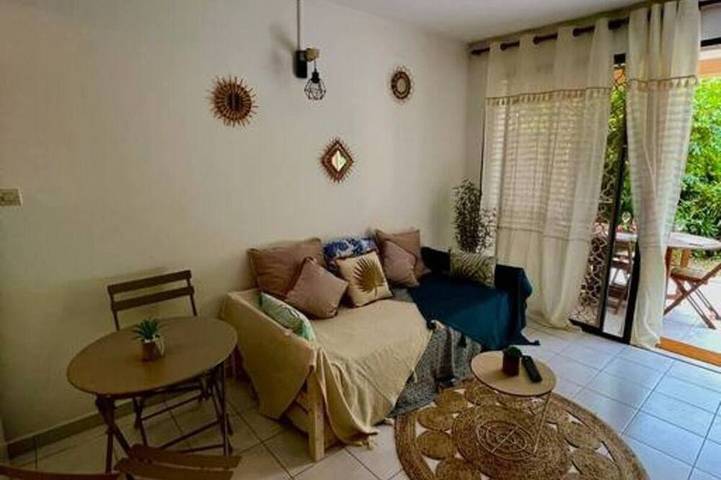 Apartamento de vacaciones para 4 personas, con jardín además de piscina y terraza - 1