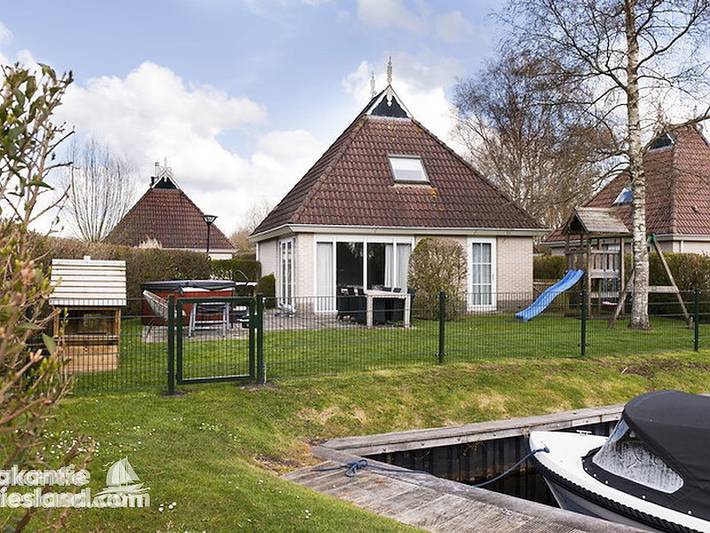 Ferienhaus für 6 Personen, mit Whirlpool und Garten sowie Sauna - 1