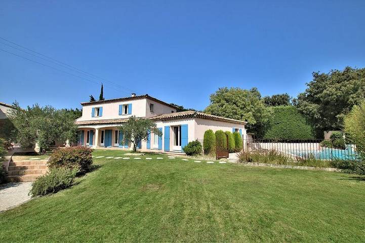 Villa pour 10 personnes, avec jardin et terrasse à L'Isle-sur-la-Sorgue