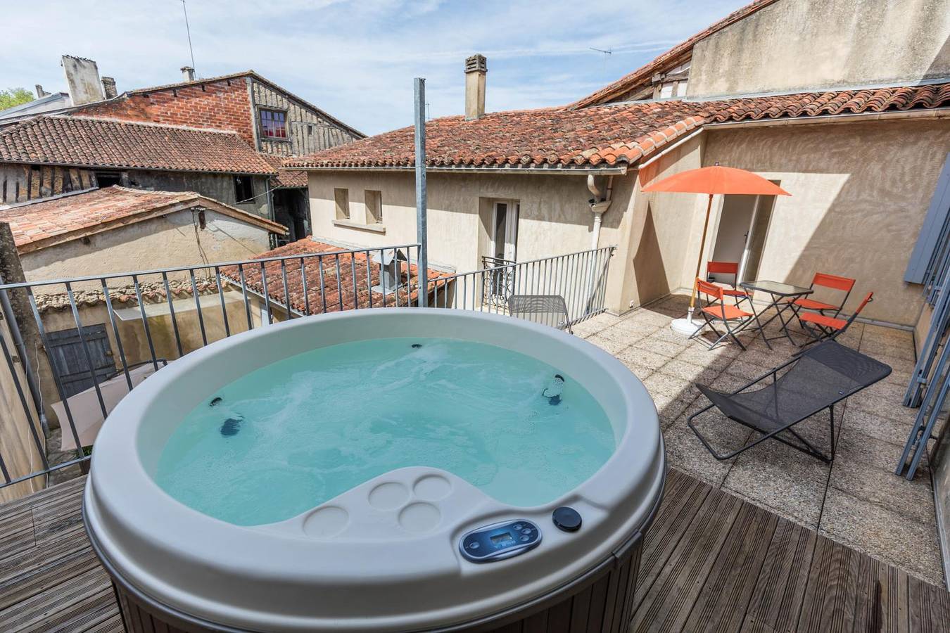 Le clos bleu in Labastide-d'Armagnac, Landes