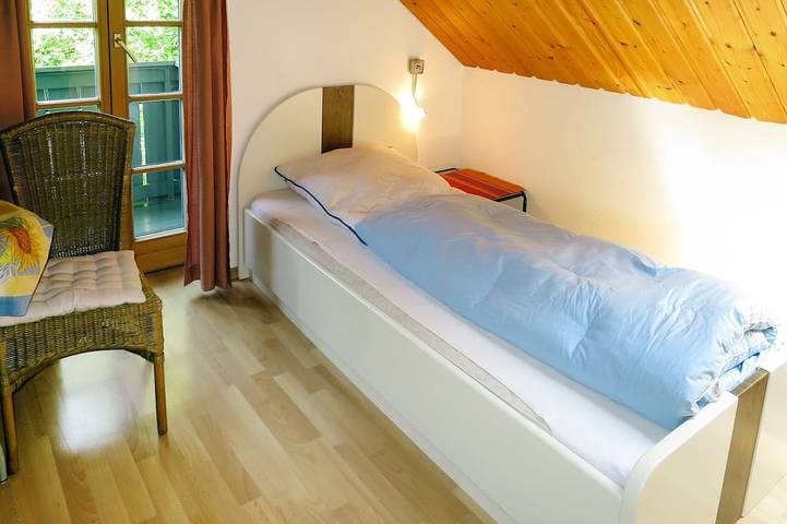 Ferienhaus für 25 Personen, mit Balkon und Garten sowie Pool in Viechtach - 4