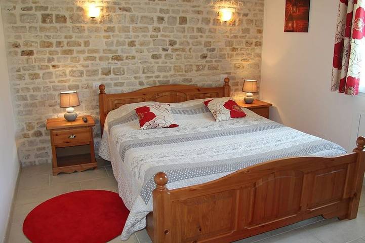 Location de vacances pour 8 personnes, avec Jacuzzi ainsi que Jardin et Piscine à Romans - 4
