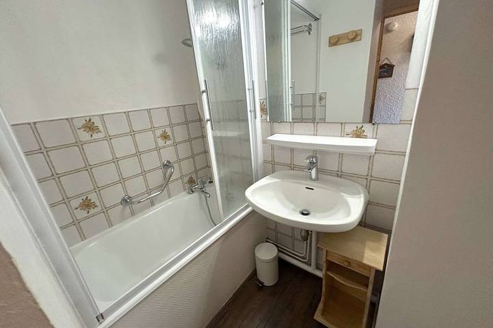 Appartement entier, Studio cabine lumineux aux Saisies, 4 pers, balcon sud in Les Saisies, Région d'Albertville