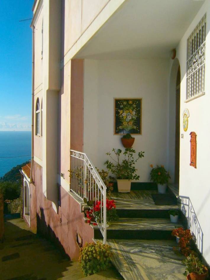 Holiday rental for 2 people, with view and garden as well as pool in Ravello