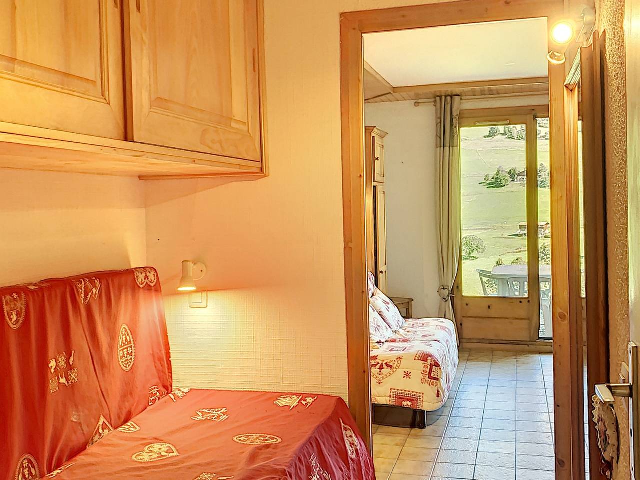 Studio entier, Studio cosy pour 3 avec terrasse, parking et casier à ski à Combloux in Demi-Quartier, Pays du Mont-Blanc