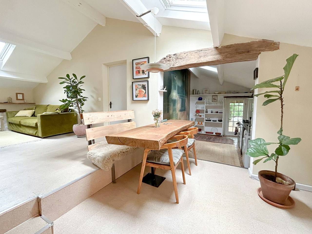 Artist's home near medieval villages in Beaugas, Villeneuve-sur-Lot region