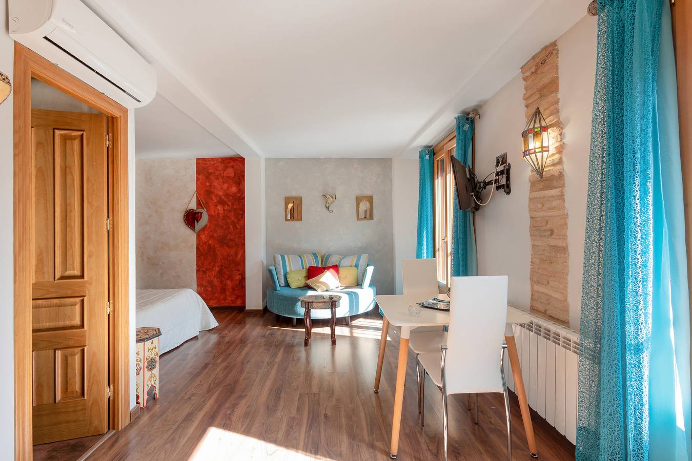 Apartamento entero, Apartamento 'Halima' con balcón, Wi-Fi y aire acondicionado in Daroca, Provincia de Zaragoza