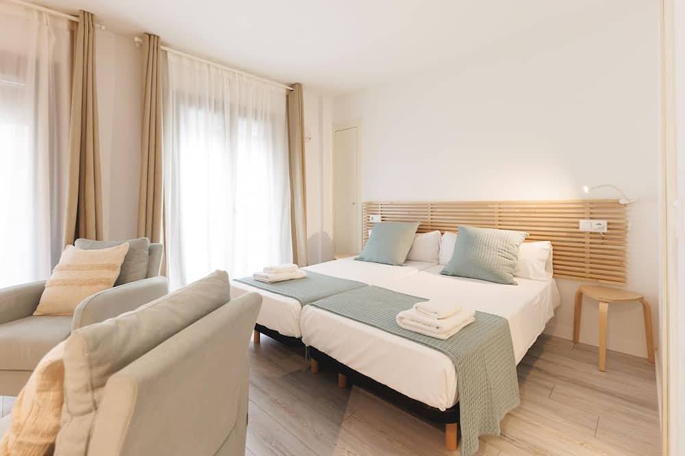 Appartamento intero, Plaça Catalunya Studio - Holiday Apartment in Girona | Bravissimo in Girona, Gironès