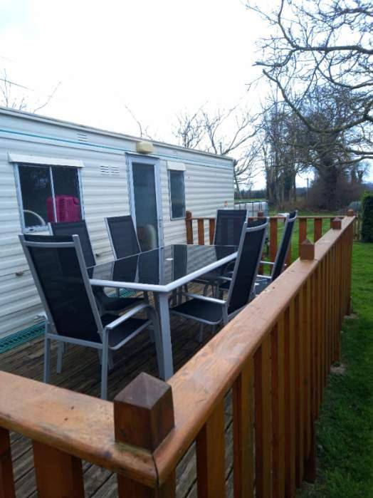 Location de vacances pour 4 personnes, avec terrasse et vue, animaux acceptés à Lannebert