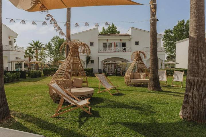 Hôtel pour 2 personnes, avec piscine et sauna ainsi que jacuzzi et jardin