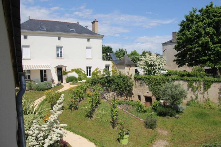 Chambre d’hôte pour 3 personnes, avec jacuzzi et jardin ainsi que terrasse et piscine à Doué-la-Fontaine - 3