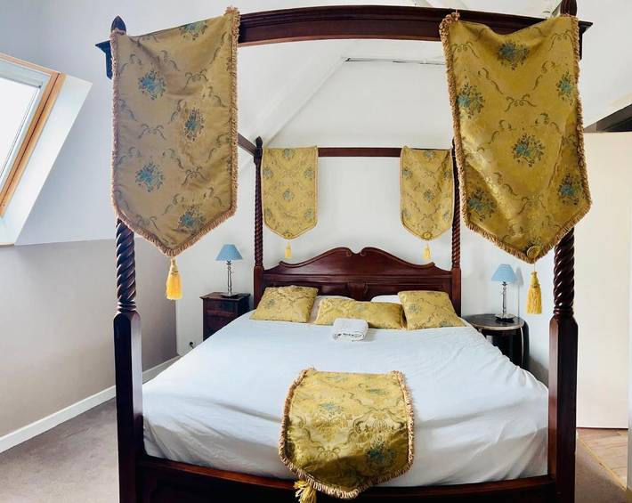 Gîte pour 2 personnes, avec terrasse ainsi que vue et jardin à Tinténiac - 4