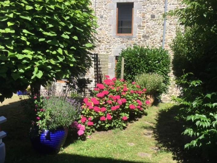 Location de vacances pour 4 personnes, avec jardin et terrasse, animaux acceptés à Heugueville-sur-Sienne