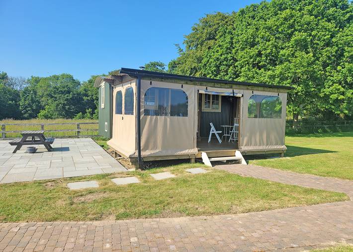 Glamping for 2 people in Hampshire