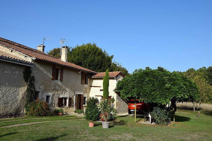 Gîte pour 4 personnes, avec jardin, animaux acceptés - 1