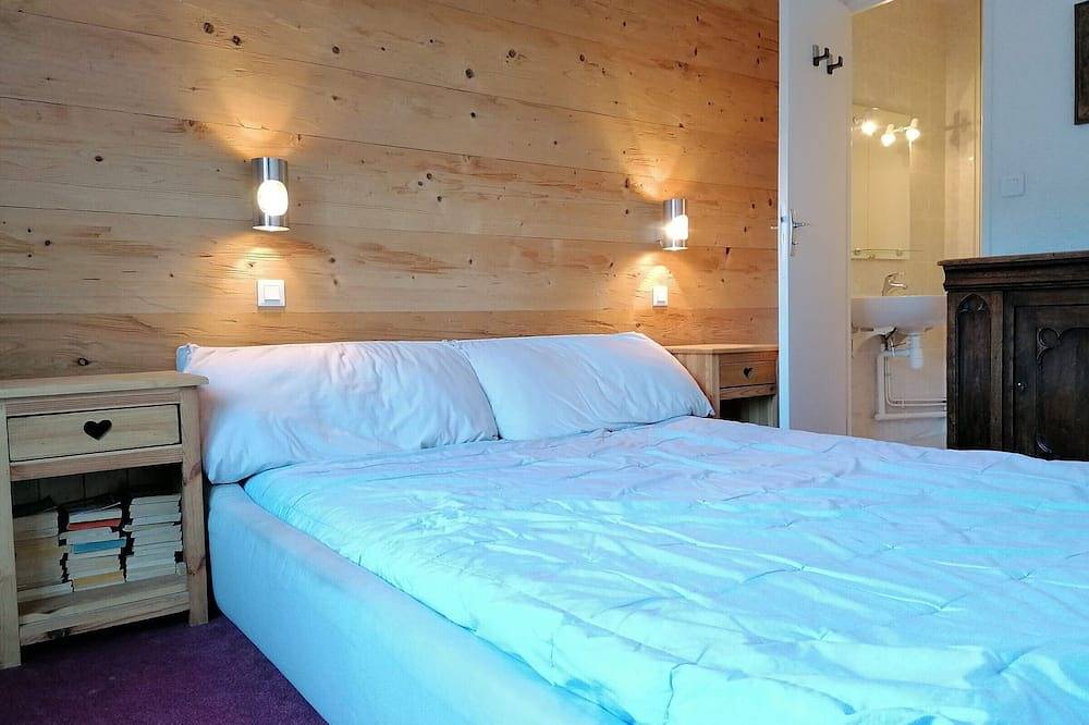 Apartamento entero, Amplio apartamento renovado, sur, cerca de pistas, balcón, 6 personas, en Pra Loup in Pra-Loup, Uvernet-Fours