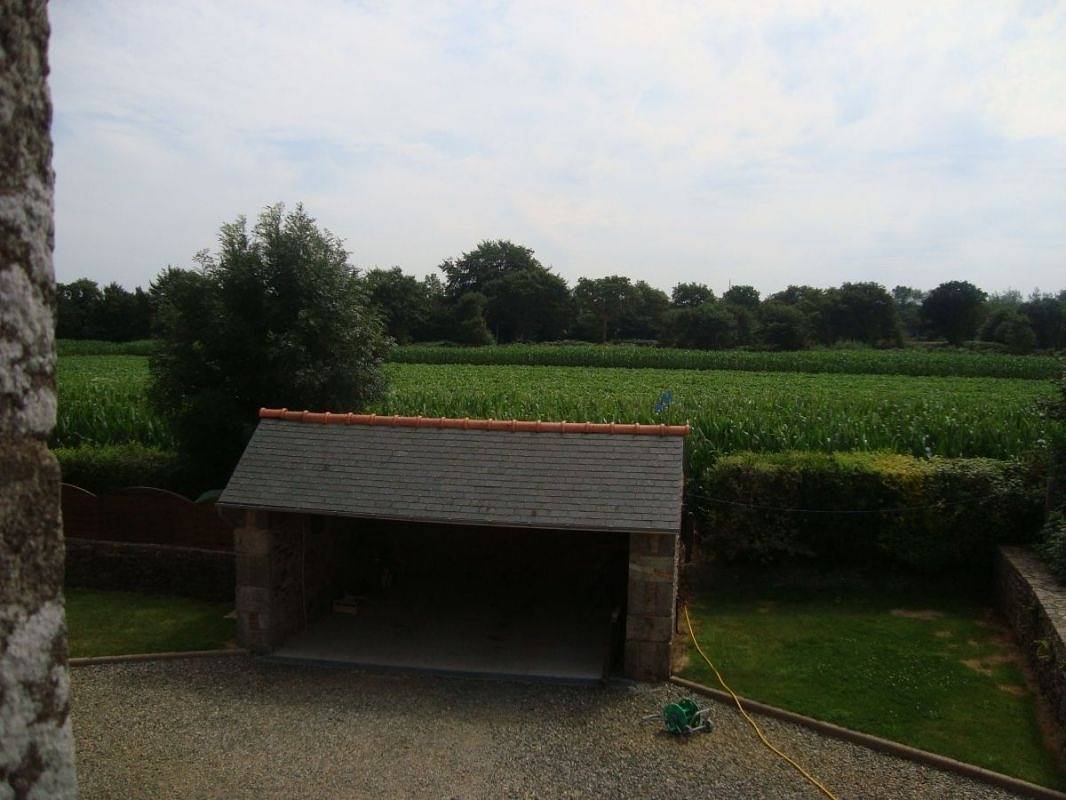 La Route Bleue in Ploumilliau, Ceinture Dorée