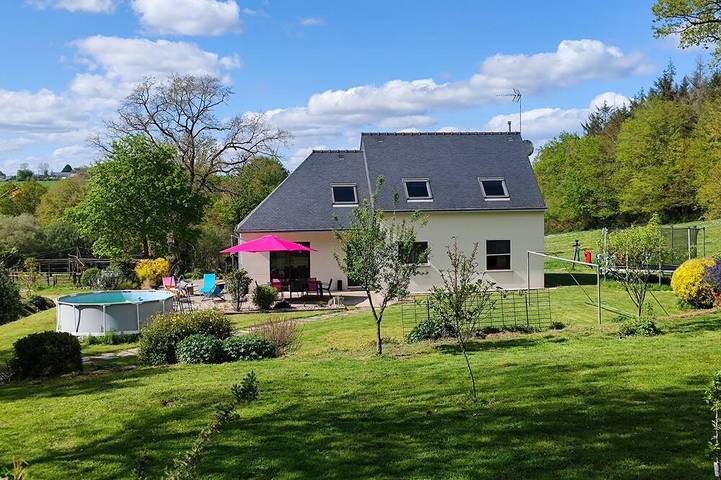 Gîte pour 6 personnes, avec terrasse et jardin, animaux acceptés à Hémonstoir