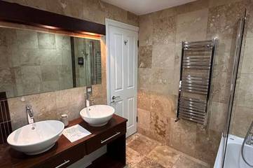 Lodge for 2 Guests in Southwark, London, Picture 3