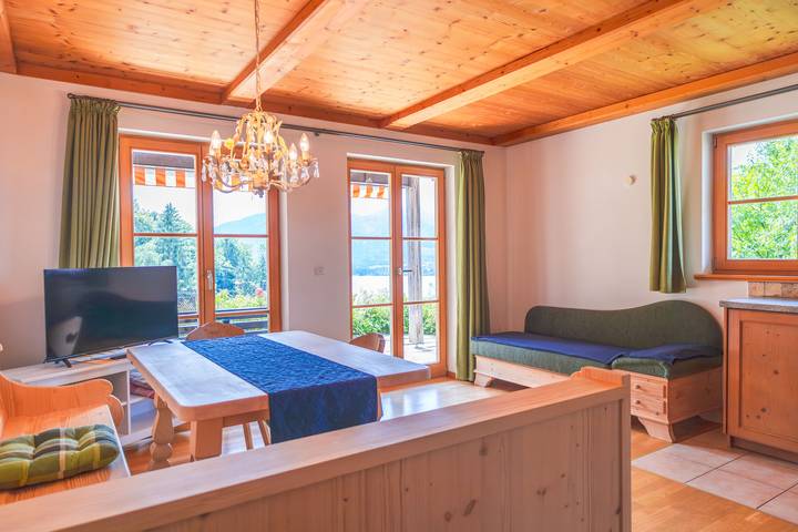 Entire holiday apartment, Holiday apartment for 4 people with view in Gmund, Bavarian Alps