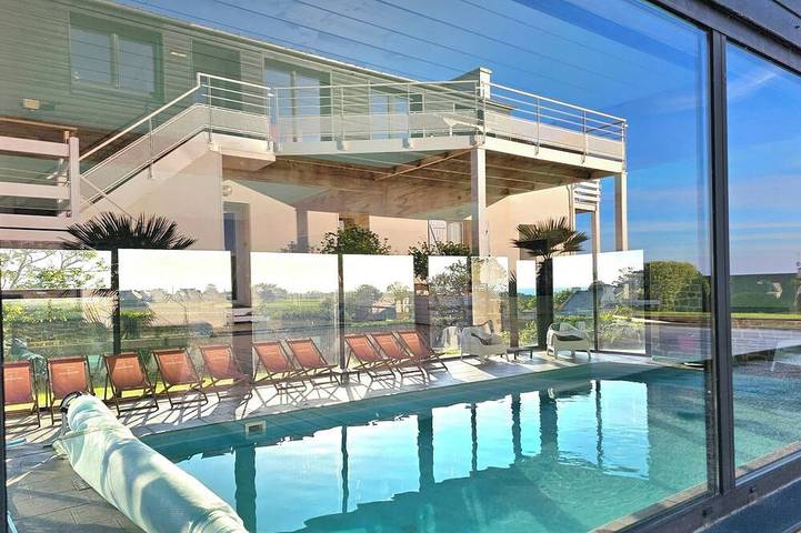 Location de vacances pour 13 personnes, avec Terrasse et Jardin à Sibiril