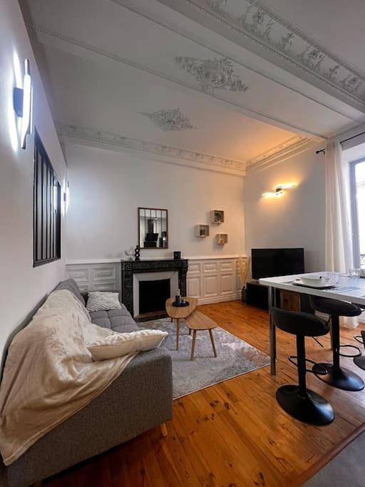 Appartement entier, Two-Bedroom Apartment in Cournon-d'Auvergne, Région de Clermont-Ferrand