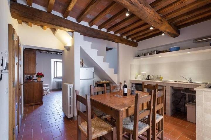 Ferienwohnung für 4 Personen, mit Balkon und Terrasse sowie Garten und Ausblick in Panzano In Chianti