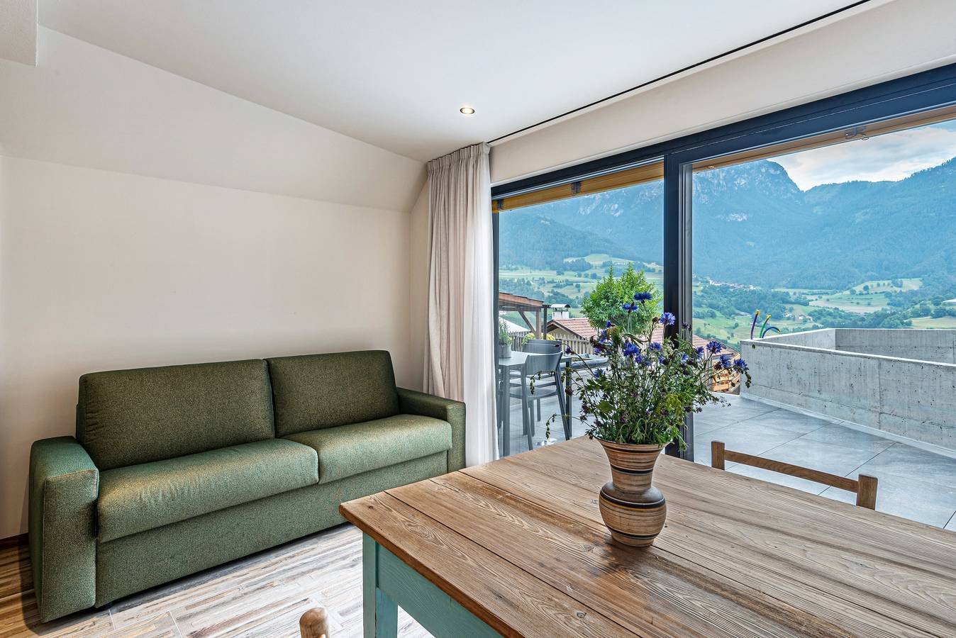 Ganze Wohnung, Aumia Ferienwohnung Opal" mit Bergblick, Balkon und Wlan in Völs am Schlern, Dolomiti Superski