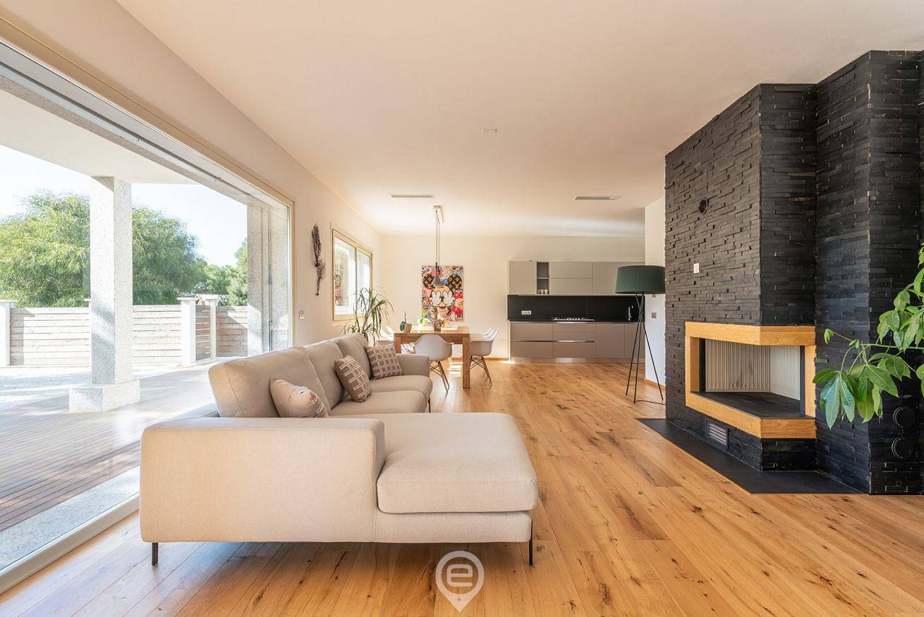 Golden Dunes Villa - Garden Retreat in Playa de Porto Pino, Porto Pino