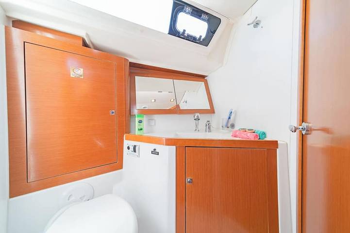 Hausboot für 6 Personen, mit Whirlpool