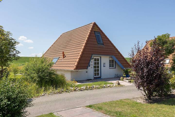 Ferienhaus für 6 Personen, mit Terrasse und Garten sowie Ausblick an der Wurster Nordseeküste