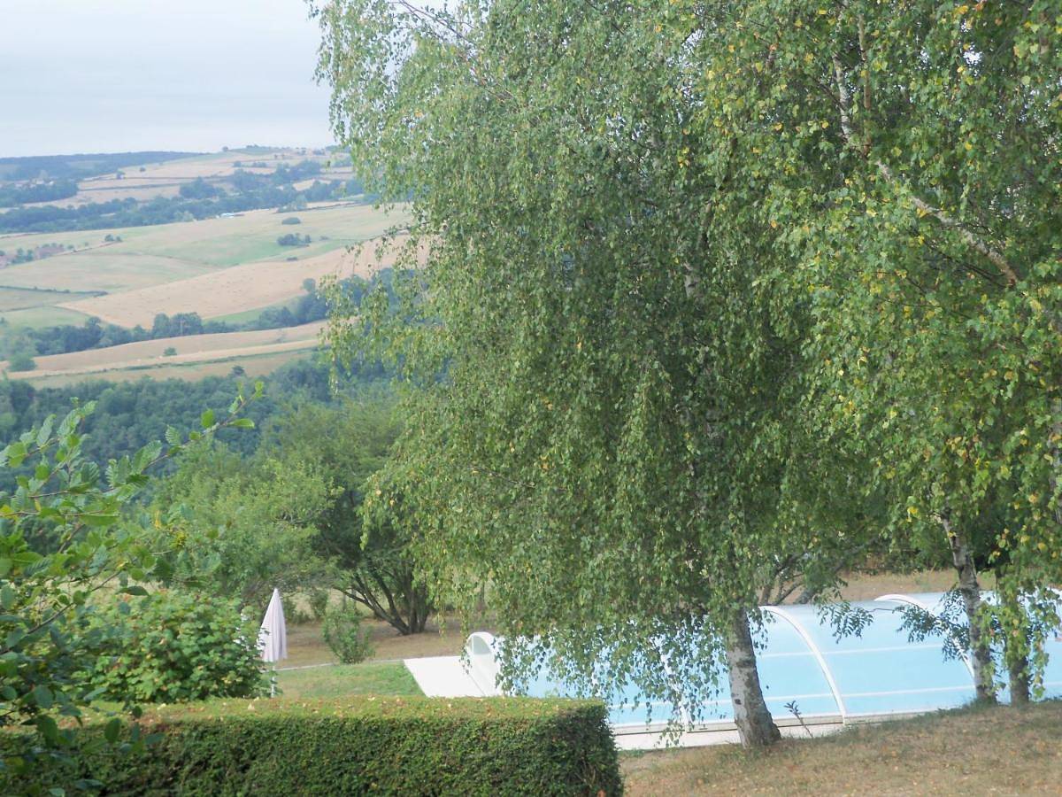 La croix des Landes gîte ou chambre d'hôte avec piscine à Chouvigny in Chouvigny, Région de Montluçon