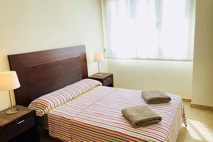 Apartamento entero, Fantástico Apartamento A 5 Min De La Playa, Con Piscina, Parking Y WiFi (600Mb) in Sant Feliu de Guíxols, Costa Brava