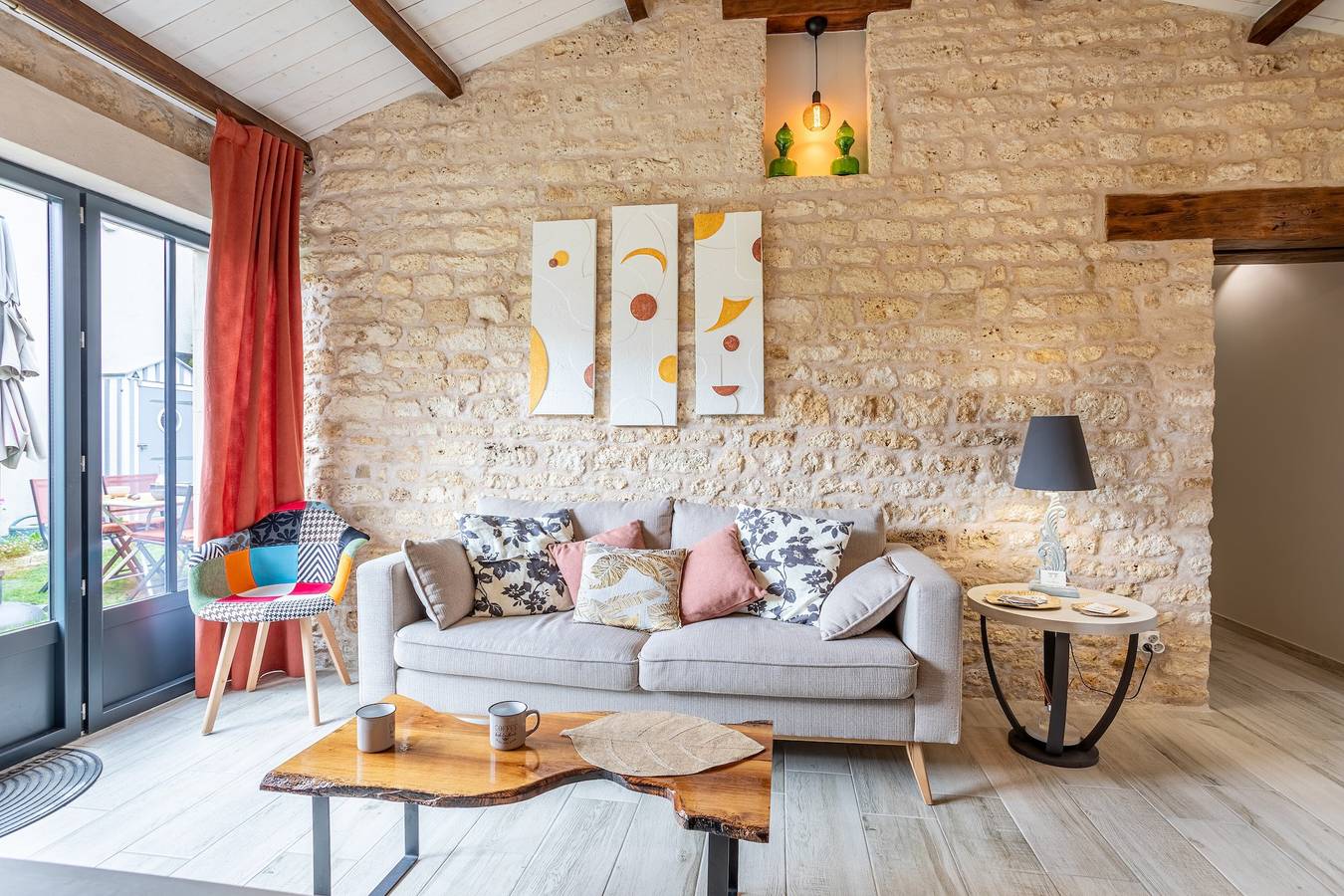 Le Chai de la Lumineuse – Maison Authentique à Saint-Pierre-d'Oléron, Tranquillité & Confort in Saint-Pierre-d'Oléron, Côte de Beauté