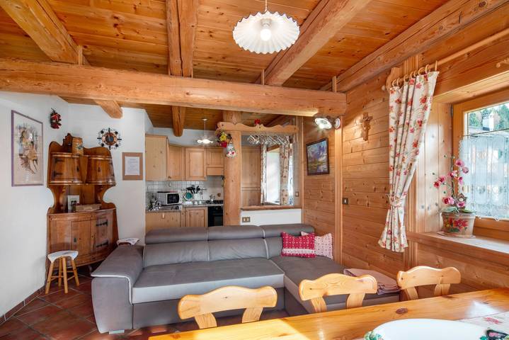 Appartamento intero, Appartamento 'Lastei' con vista sulle montagne, giardino in comune e Wi-Fi in Falcade, Dolomiti Superski