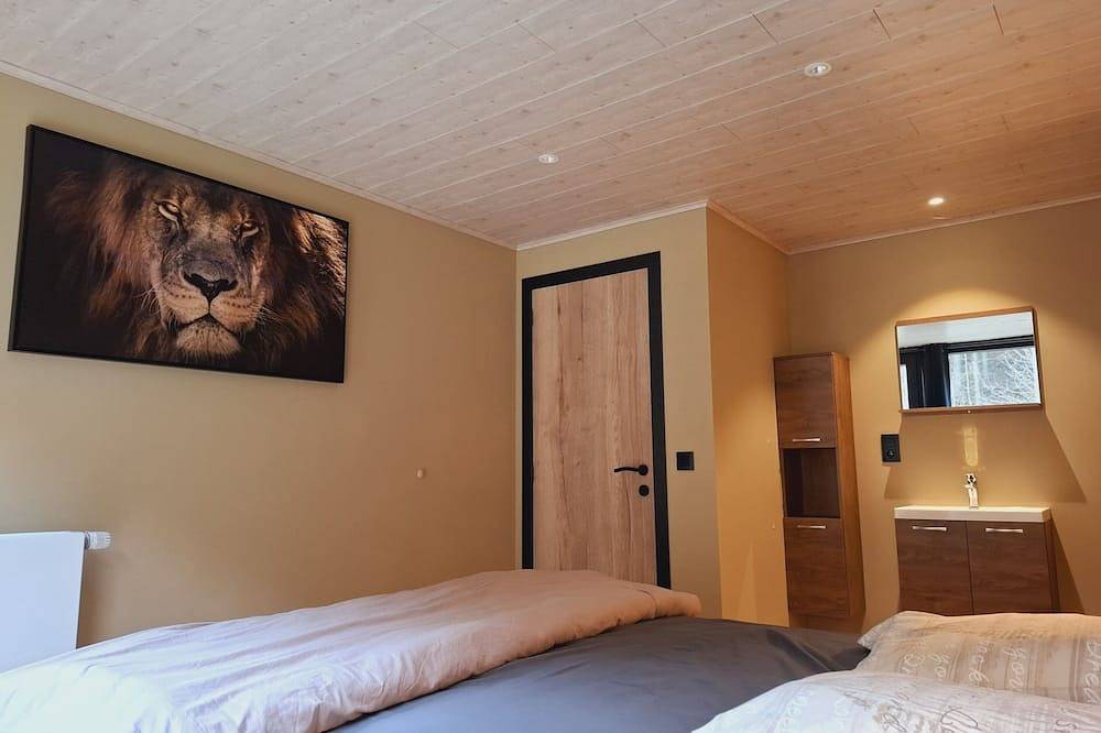 Gîte-Ensuite mit Bad-Blick auf den Fluss in Ortho, Bertogne