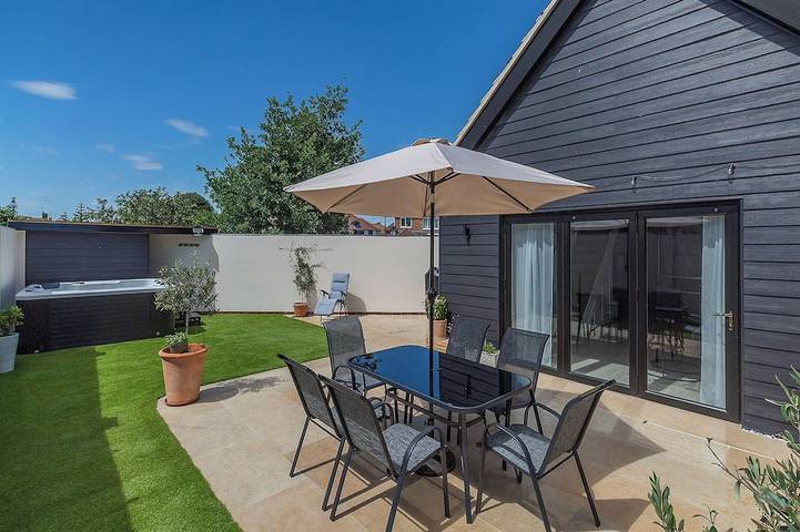 Cottage for 4 people, with garden, with pets in Felixstowe