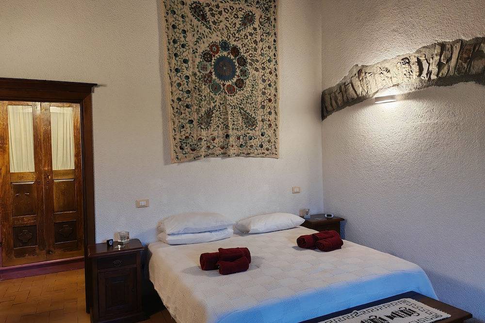 Villa historique, piscine privée et jardins, cuisine / salle à manger en plein air, wifi, dans le village in Bagnone, Parc national des Apennins toscans-émiliens