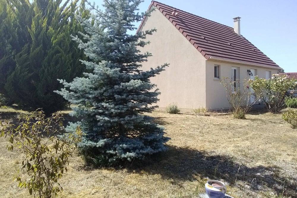 Gite le Lizard 4/6 Personnes Maison Individuelle Avec Jardin in Château-du-Loir, Valle del Loira