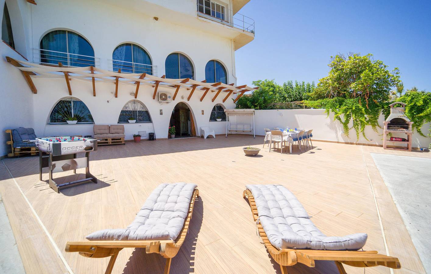 Geheel vakantieappartement, Appartement met zeezicht, WiFi, AC & Parkeerplaats, 100m naar El Pam Pam Strand in Trappeto, Provincie Palermo