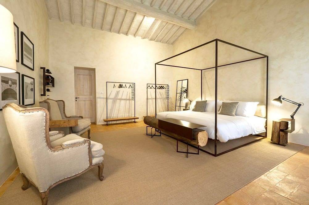 Antico Brunello - Eleven Bedroom Resort, Sleeps 22 in Montalcino, Val d'Orcia