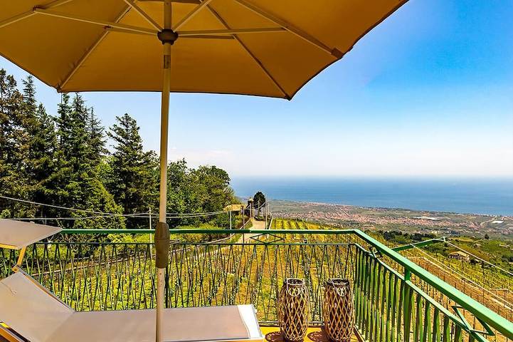 Location de vacances pour 6 personnes, avec Balcon et Jardin dans Puntalazzo