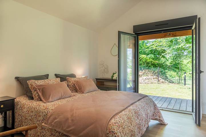 Location de vacances pour 2 personnes, avec terrasse et jardin à Le Buisson-de-Cadouin - 2