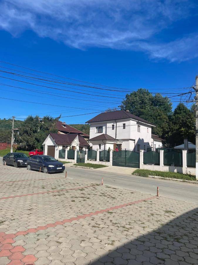 Maison d’hôte pour 2 personnes, avec Terrasse ainsi que Jardin et Vue dans Slănic