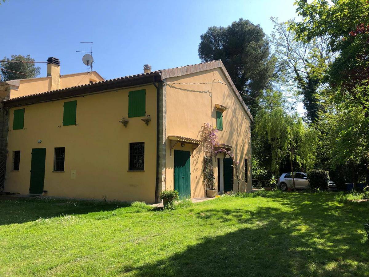 Casale del monte, Pesaro in Pesaro, Valle del Metauro
